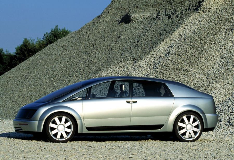  GM Hy-Wire Concept 2002 года  (фото 15 из 27)